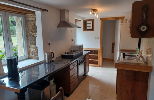 Camors Cottage | NEW management 2025. Homely detached cottage 1 acre of private garden with pool.