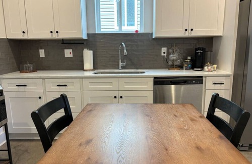 Lafayette House | NEW-Marsh House-King Bed-Fast WiFi-Nespresso-Cozy