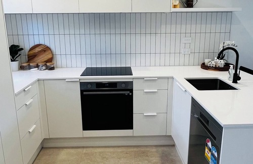 Merivale House | New Merivale townhouse, centrally located by Hagley Park and City.