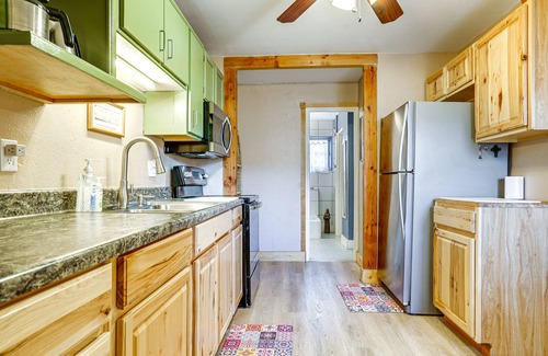 Truth or Consequences Cottage | New Mexico Cottage: Hot Springs Fed Tub On-Site