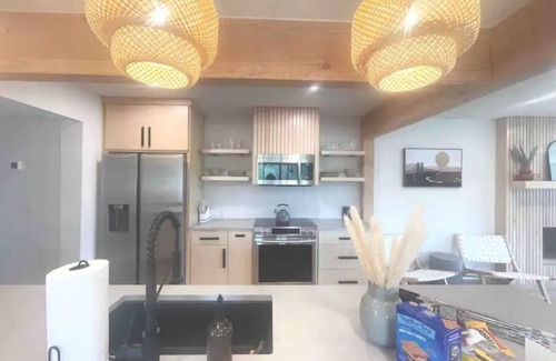 Leander House | New Mid-Century Waterfront Escape on Lake Travis w/Pickleball court and 4 acres!