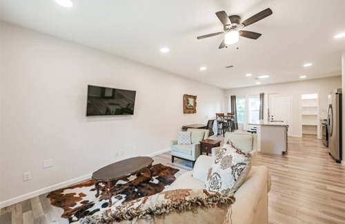 Baytown House | New Model Home near Exxon Mobil & Conoco Philips. A turnaround retreat!