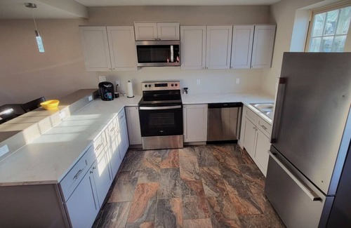 Maryville Apartment | New Modern 2 BR in Excellent Location (201)