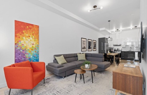 La Petite-Patrie Apartment | New Modern 2bdr Apartment in Little Italy