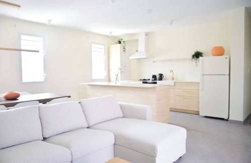 Little Bay Apartment | New Modern 3-bedroom apartment in Sint Maarten