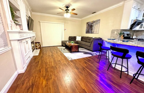 Sacramento House | NEW - Modern 3BR & Backyard Fun