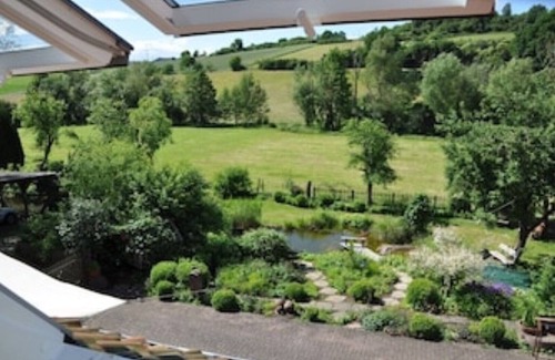 Polle Apartment | New, modern and original apartment for 2-7 people in the forester's lodge with sun terrace