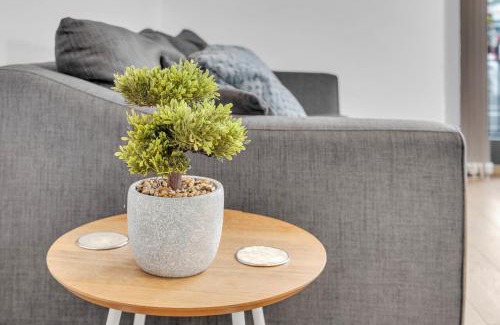 Yiewsley Apartment | New Modern Apartment near Heathrow Airport