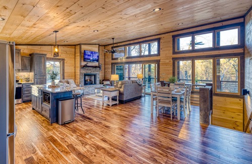 Blue Ridge Cabin | *New* Modern Cabin w/Serene Forest Views/Hot Tub/Spacious Decks