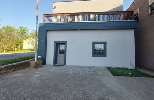 Maryville Apartment | New, modern & chic, upscale apartment