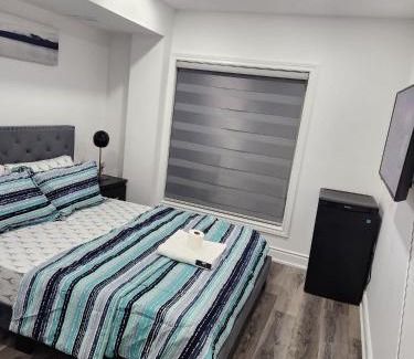 Alcona House | New Modern cozy room in Innisfil