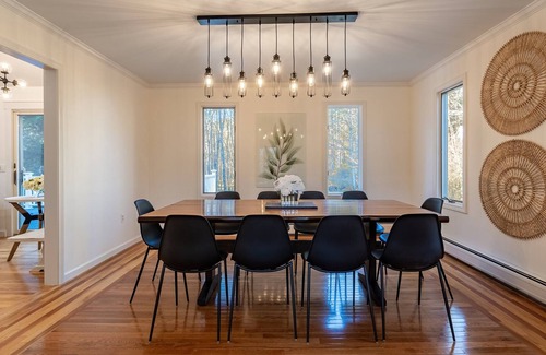 Housatonic House | New Modern Escape Ski House w/HOT TUB in Great Barrington