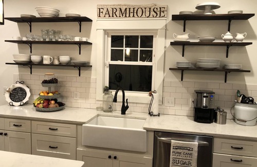 Forest House | New Modern Farmhouse with Beds and Bathrooms for Everyone!