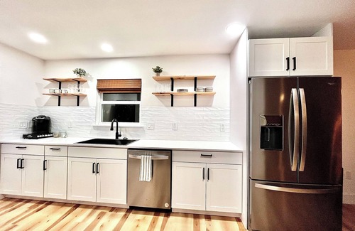 Bertram Villa | NEW Modern Hill Country Hideaway