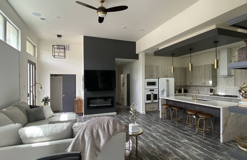 Corrales House | New Modern house- heart of Corrales
