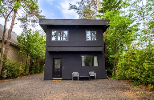 Washago House | New Modern Lakefront Retreat - Casa Del Capo
