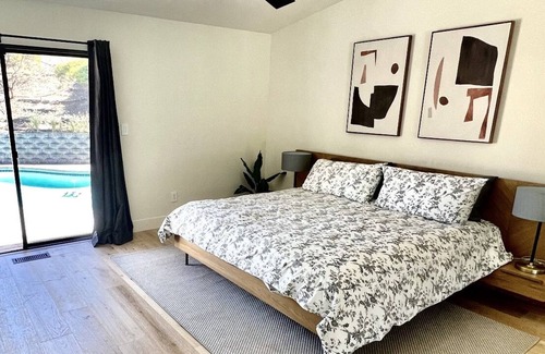 Napa House | NEW - Modern, Light-filled Sanctuary in the Heart of Napa!