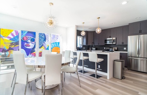 Little Tuscany House | New Modern Palm Springs Resort - 5 Mins to Downtown