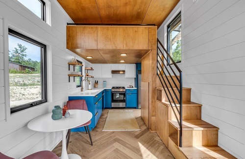 Ooltewah House | New Modern & Private Tiny Home on 21 acres