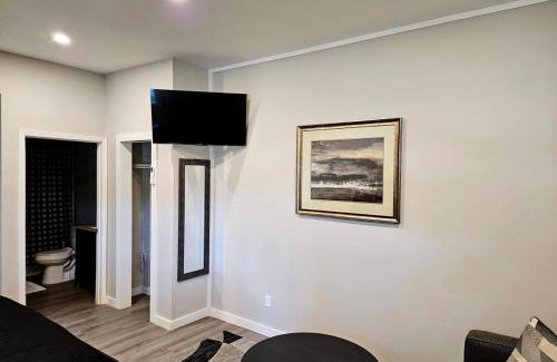 Maryville Apartment | New Modern Studio in Maryville -105