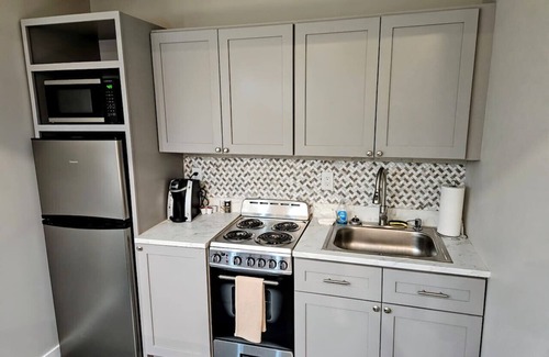 Maryville Apartment | New Modern Studio in Maryville (Unit 105)