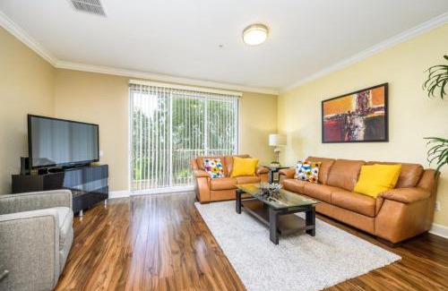 Florida Central Atlantic Coast Apartment | New Modern Townhome, Near The Parks - 4030