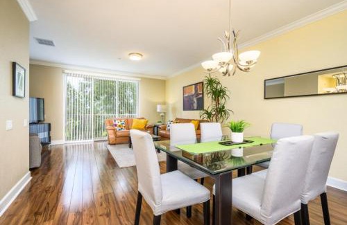 Florida Central Atlantic Coast Apartment | New Modern Townhome, Near The Parks - 4030
