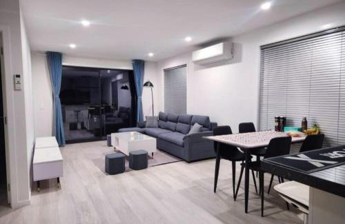 Saint Kilda Apartment | New Modern Townhouse Near Town& Beach