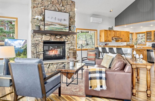 Windcliff Estates House | NEW! Montane Luxury Vacation Rental at Windcliff