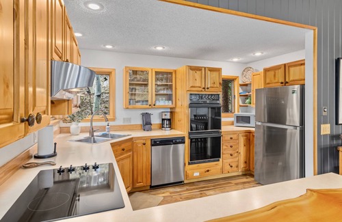 Windcliff Estates House | NEW! Montane Luxury Vacation Rental at Windcliff