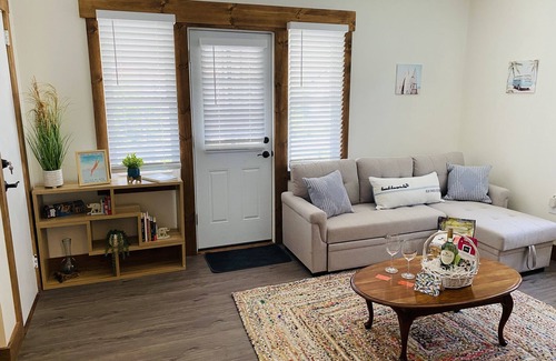 Long Beach Apartment | NEW! MONTHLY RENTAL -Peaceful Beachy 1 BR Steps Away From Beach & Center of Town