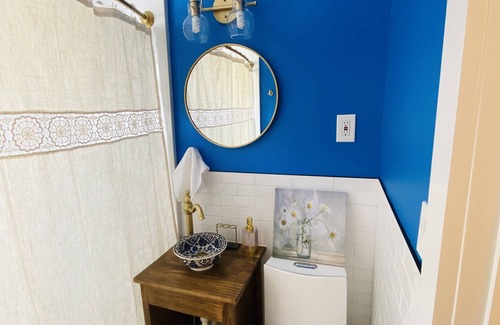 Long Beach Apartment | NEW! MONTHLY RENTAL -Peaceful Beachy 1 BR Steps Away From Beach & Center of Town