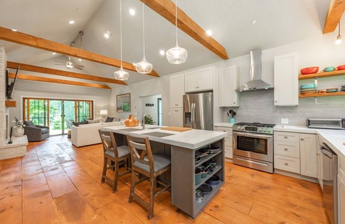 Sky Valley House | New! Morning Light: Lake Area, Dogs Welcome, Hot Tub, Fireplace!