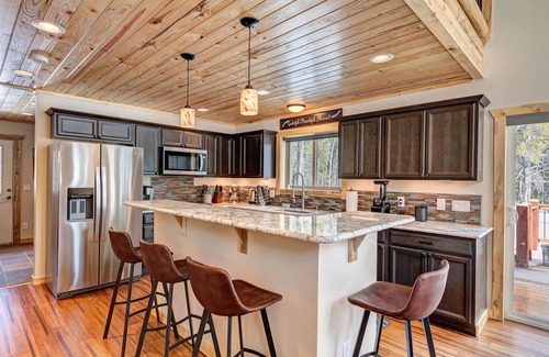 Fairplay Cabin | New Mountain Retreat - Secluded Rockies Basecamp - Hot Tub - Sleeps 6