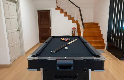 Kampung Alor Akar Villa | New Muji Villa-NearBeach-PoolTable-Golf-BBQ-Coway