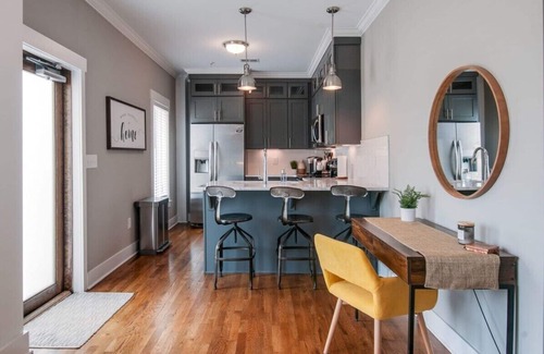 Nashville Apartment | New Nashville Condo with 2 King beds, walk to bars