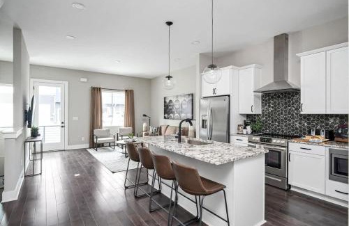 Nashville House | New Nashville Home - Rooftop Views - Hot Tub