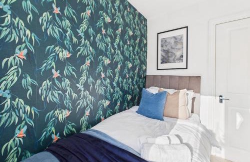 Wychbold House | New No1 Saxon Way by Signature Stays