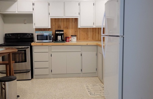 Laurel House | NEW! Nokomis Seasonal Rental Jan-Mar