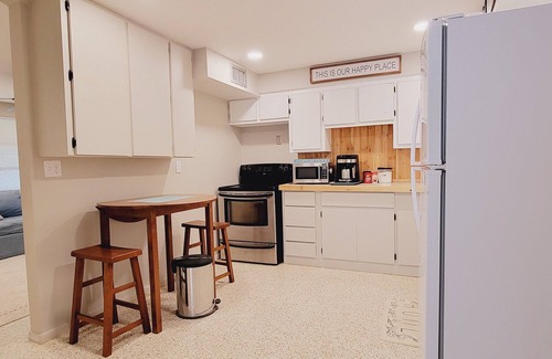 Laurel House | NEW! Nokomis Seasonal Rental Jan-Mar