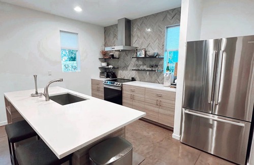 North Hyde Park House | New! North Hyde Park Haven! Close to UT & Convention Center