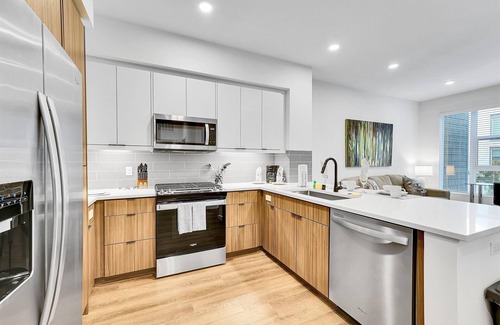 Mission Valley Apartment | New! nr Dwtn San Diego 1BR | Pool deck w/Hot tub