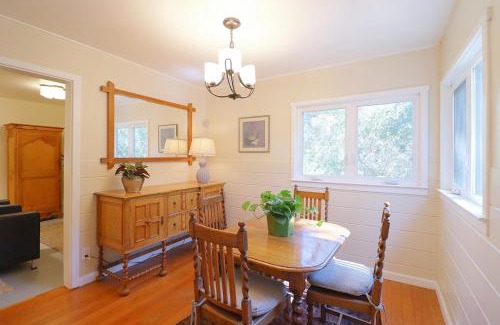 Bennett Valley House | NEW Oak-Encircled Serenity HotTub BBQ HWY12 & 101