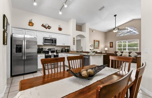 West Kissimmee Villa | NEW! Oak Island Gem Cozy 4BR Pool Home Near Disney