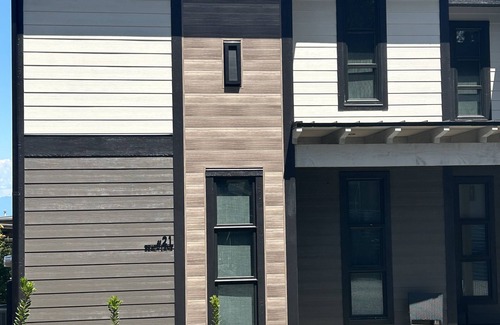 Regional District of Nanaimo House | NEW Ocean front 2bedroom 2.5 bathroom townhome w/pool & hot tub luxurious & new