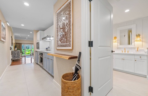 Kahuku Villa | NEW! Oceanfront Honeymoon Villa –Turtle Bay Studio with Beach and Pool Access