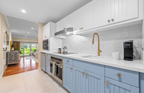 Kahuku Villa | NEW! Oceanfront Honeymoon Villa –Turtle Bay Studio with Beach and Pool Access