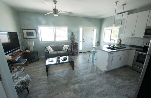 Cockburn Town Villa | New Oceanfront Villa! Twin Suites