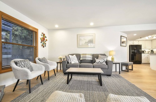 North Park City Condo | New on market - Premier Condo in Park City - Walk to PCMR, Main St & Shopping