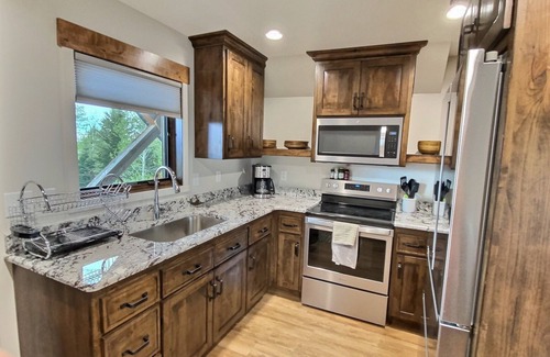 Driggs House | New one-bedroom upstairs apartment near Teton Canyon